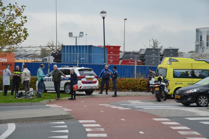 Overstekende fietser gewond bij botsing