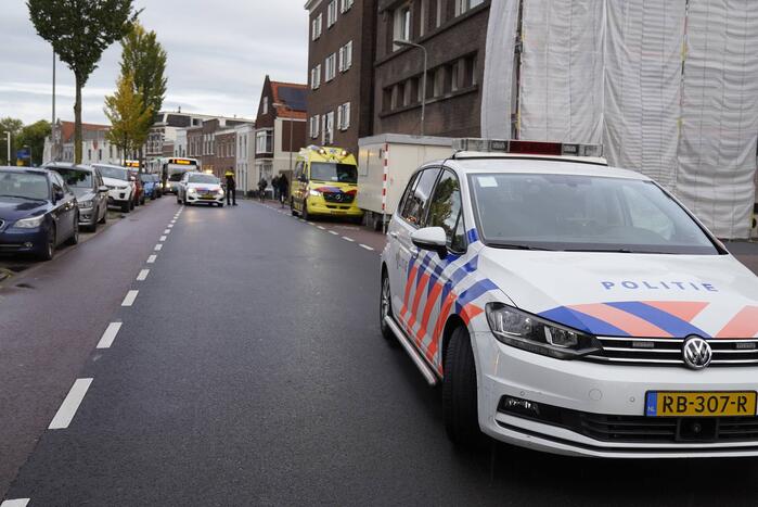 Fietsster en automobilist botsen op elkaar