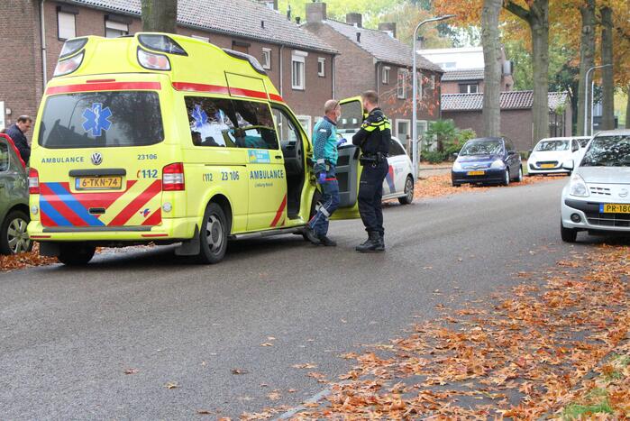 Spiegel aan diggelen na botsing met fietsster