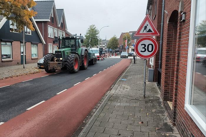 Straat afgezet door waterlekkage