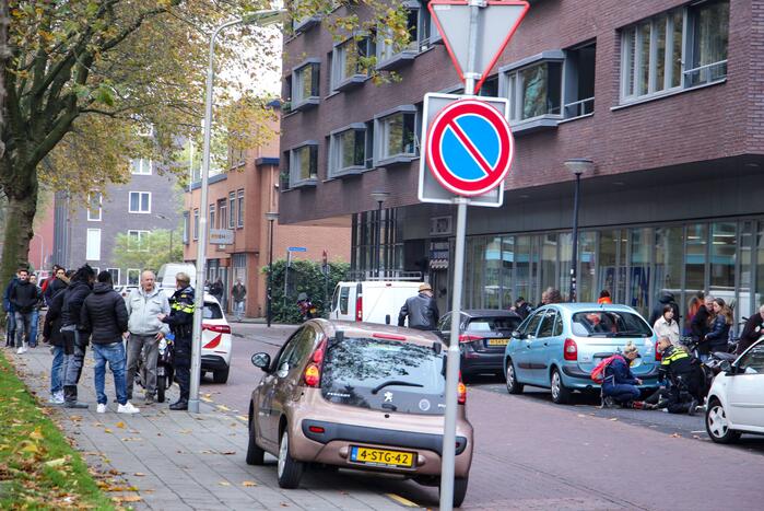Brommerrijder en fietser botsen in Soesterkwartier