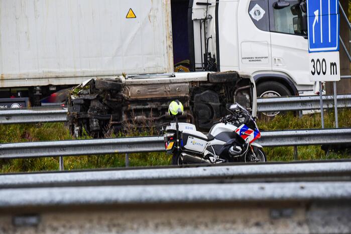 Traumahelikopter landt op snelweg voor ernstig ongeval