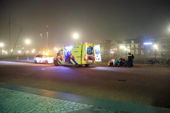 Brommerrijder gewond bij botsing met fietser