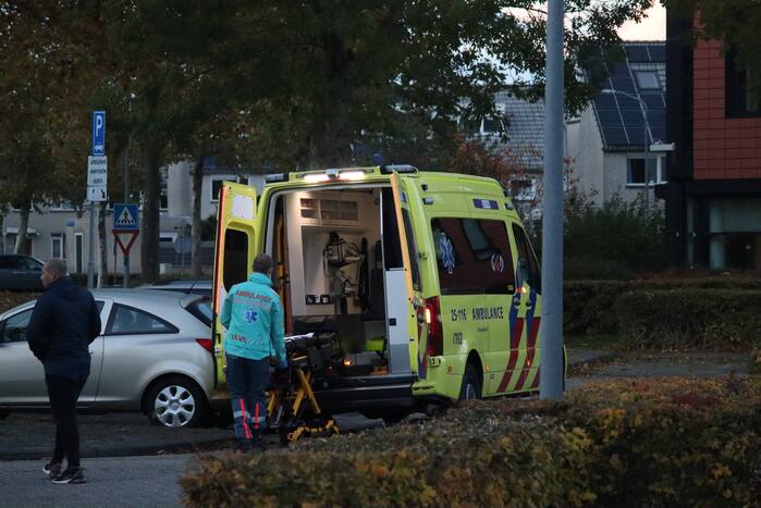 Persoon gewond bij botsing tussen twee auto's