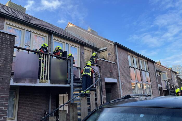 Deur open gezaagd bij brand