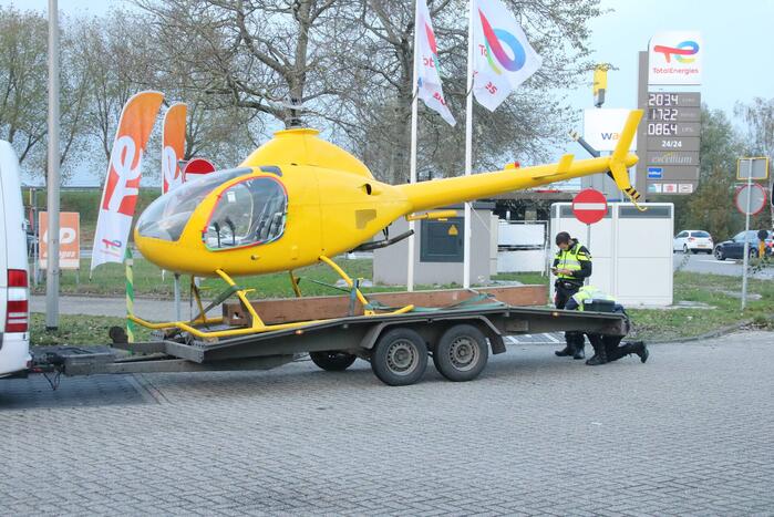 Bestuurder moet aanhanger met helikopter achterlaten