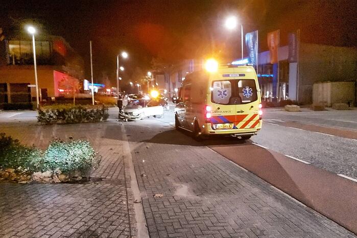 Flinke schade bij aanrijding tussen twee auto's