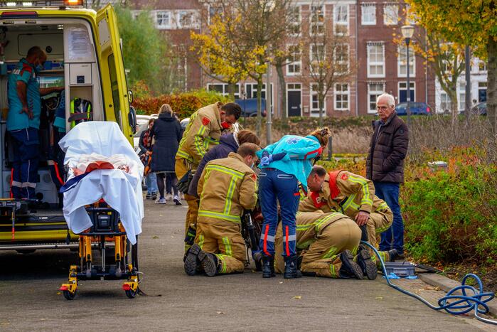 Kind bevrijdt uit bakfiets door brandweer