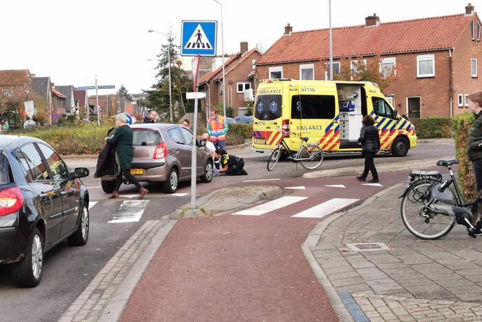 Fietser gewond bij aanrijding op rotonde