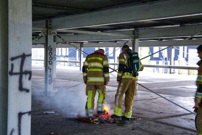 Brand gesticht in parkeergarage