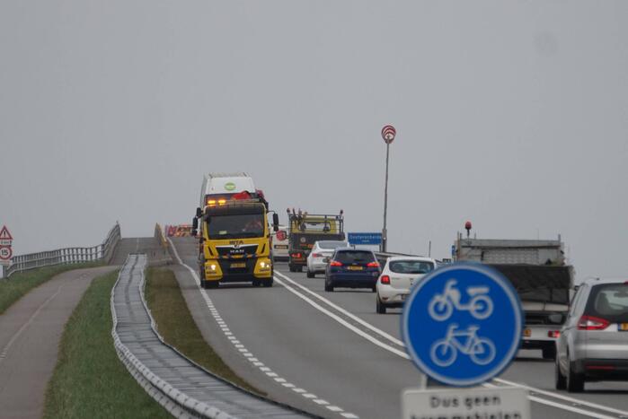 Enorme vertraging door brand in bestelbus