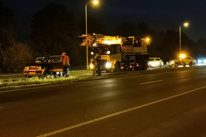 Meerdere auto's en mobiele kraan botsen