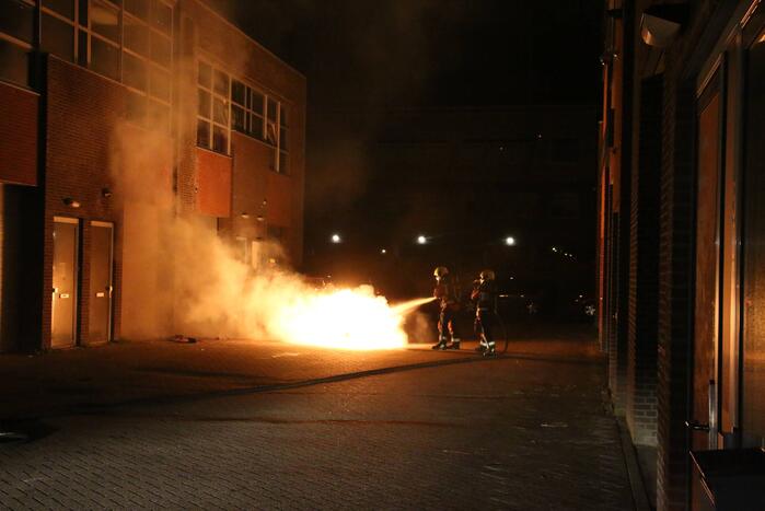 Papiercontainer in brand