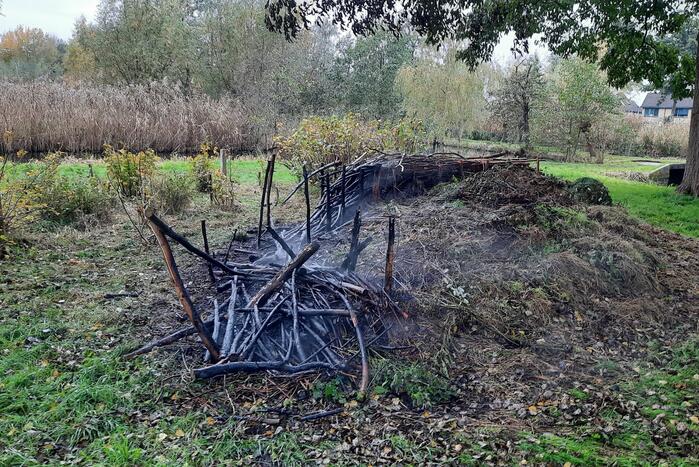 Veel rook bij brand buiten