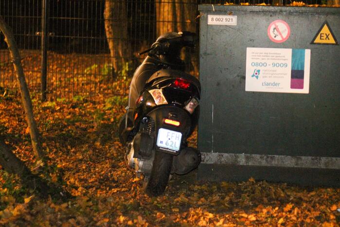 Snorfiets achtergelaten na achtervolging