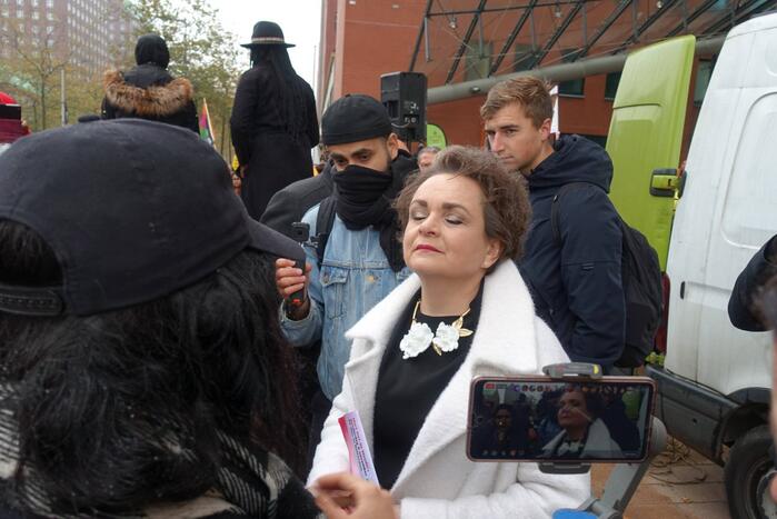 Gedupeerden toeslagenaffaire protesteren bij Belastingdienst