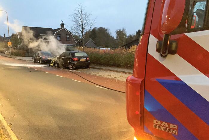 Auto zwaar beschadigd door brand