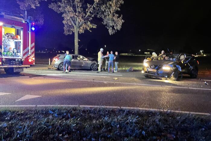 Veel schade na ongeval op kruising