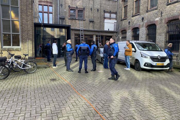 Bedrijfsverzamelgebouw ontruimd na afgaan brandalarm