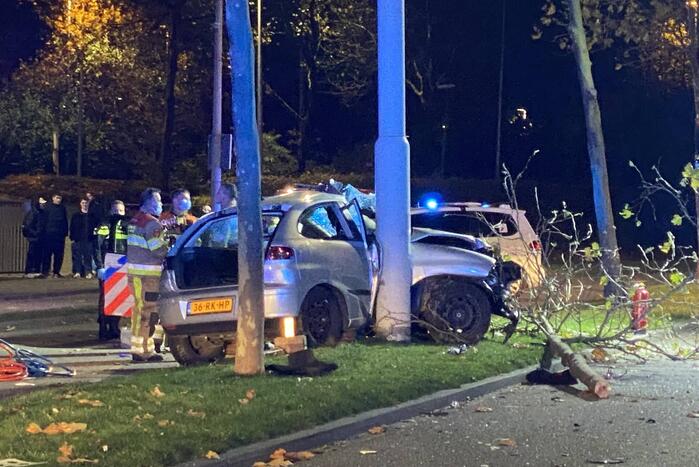 Bestuurder bekneld door ernstig ongeval