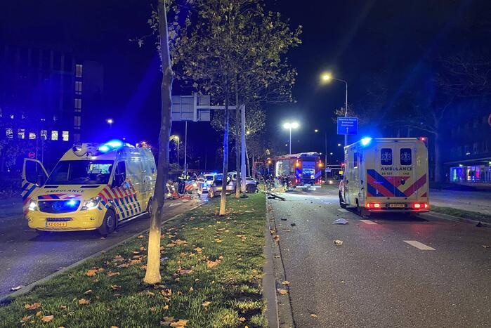 Bestuurder bekneld door ernstig ongeval