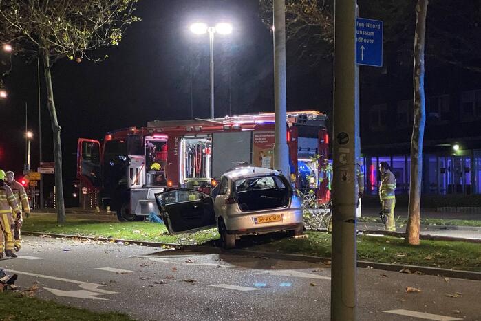 Bestuurder bekneld door ernstig ongeval