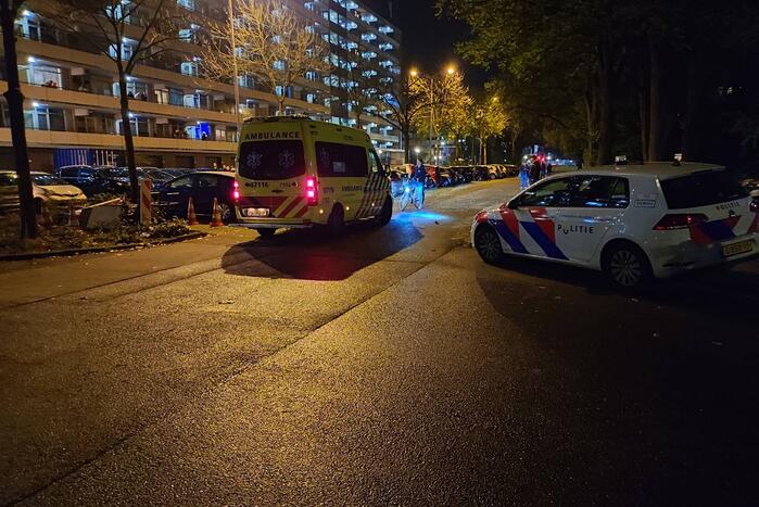 Brandweer blust brand in bloembak op eerste etage