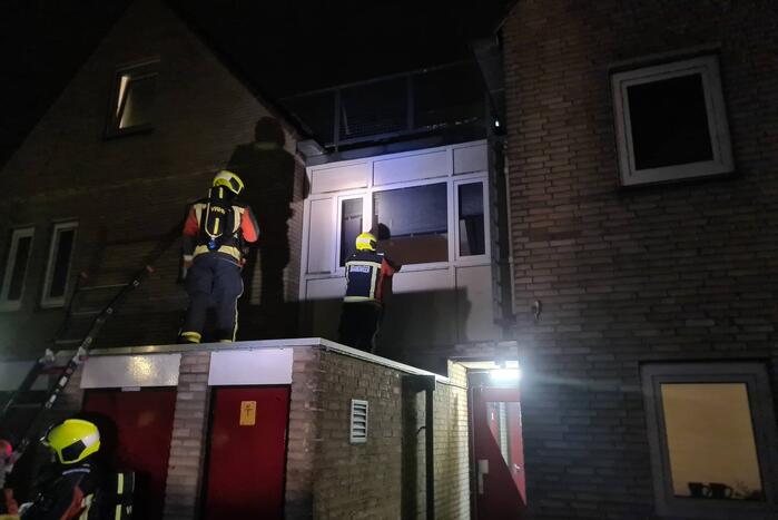 Slotenmaker opent deur voor brandweer