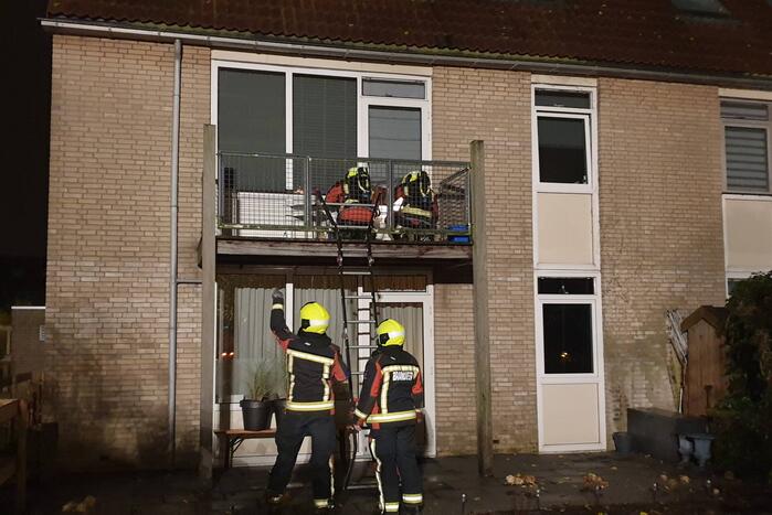 Slotenmaker opent deur voor brandweer