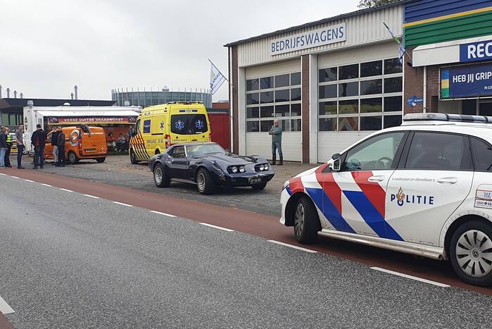 Gewonde bij botsing tussen busje en oldtimer