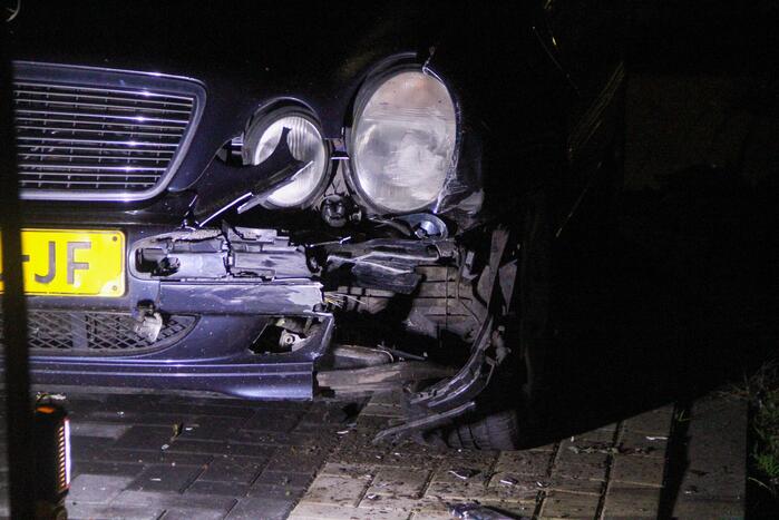 Schade aan meerdere personenauto's door ongeval