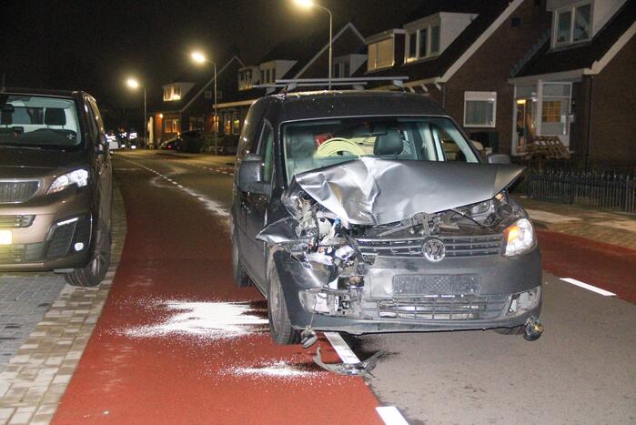 Schade aan meerdere personenauto's door ongeval