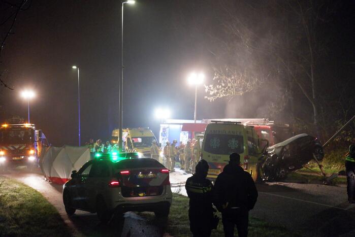 Drie slachtoffers overleden door ongeval tussen ambulance en personenauto
