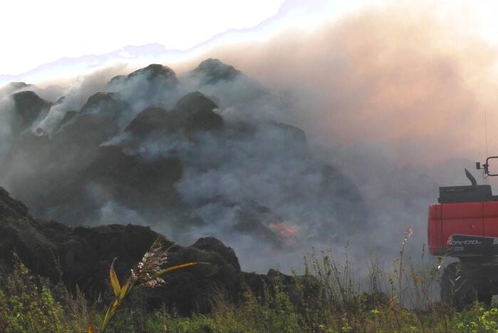 Flinke rookontwikkeling bij brand in hooibaal