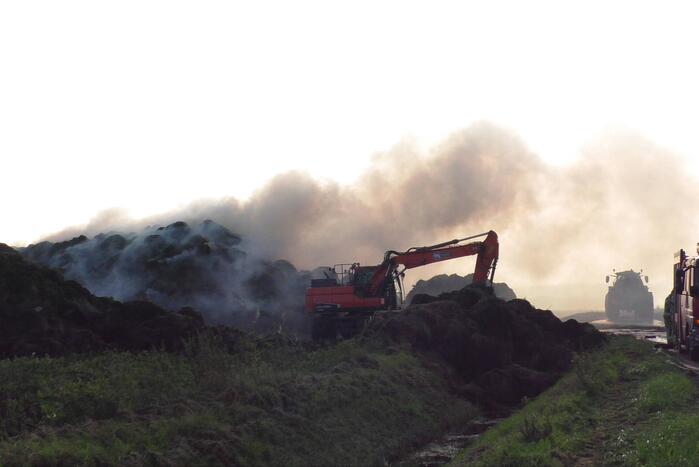 Flinke rookontwikkeling bij brand in hooibaal