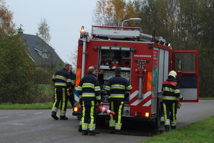 Inhoud vuilniswagen vliegt in brand