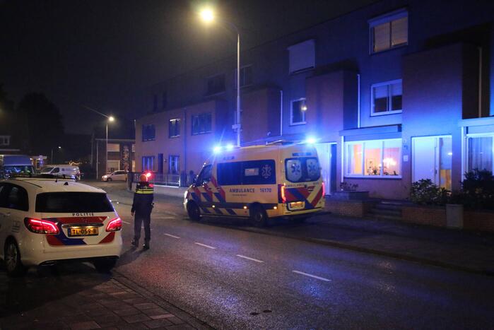Fietser zwaargewond na val over stoep