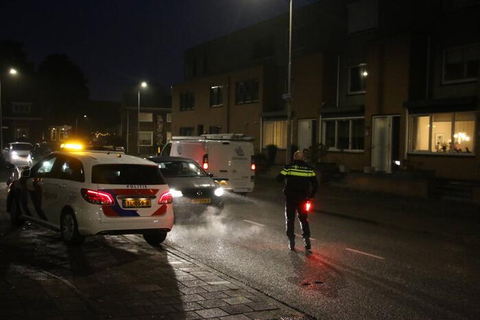 Fietser zwaargewond na val over stoep