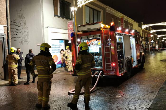 Appartementen ontruimd door brand in winkelpand