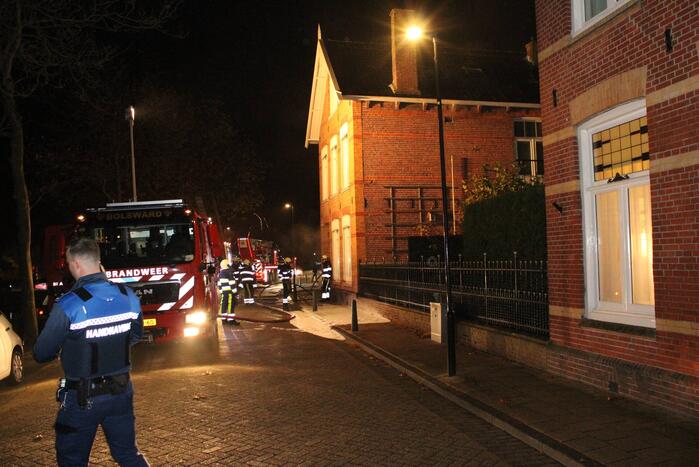 Flinke rookontwikkeling door brand in woning