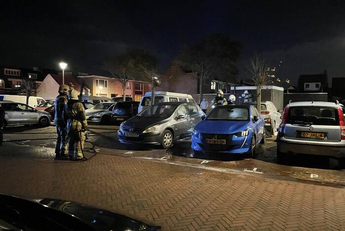 Brand zorgt voor schade aan personenauto