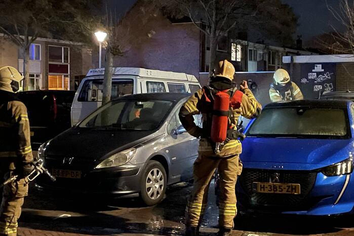 Brand zorgt voor schade aan personenauto