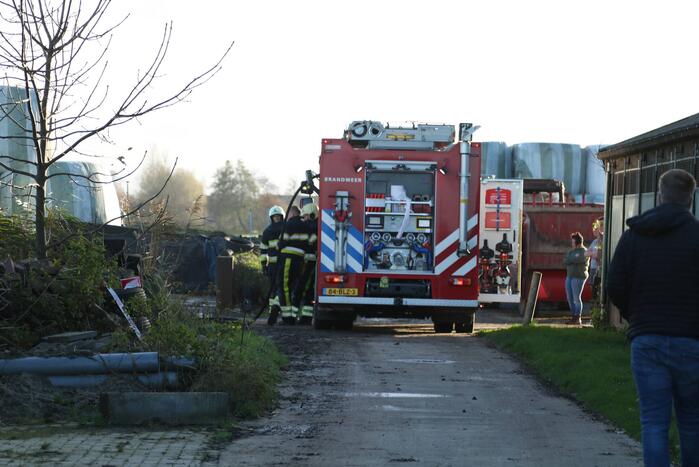 Bestelbus vliegt in brand