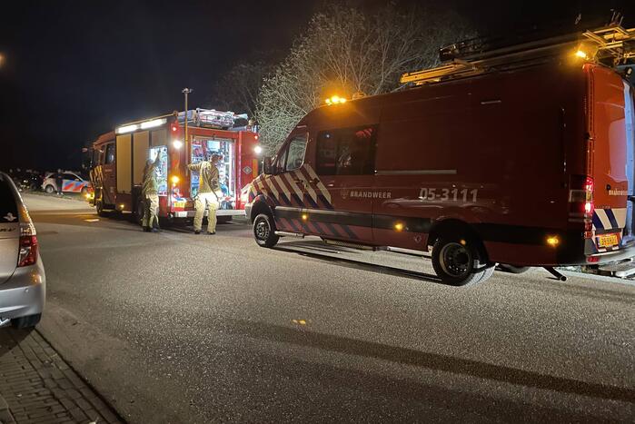 Auto raakt te water na vergeten handrem
