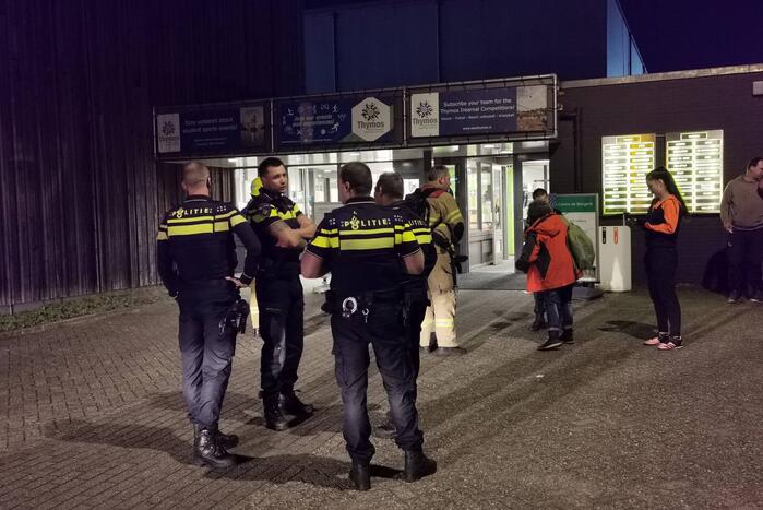 Sporthal ontruimd door brand in keuken