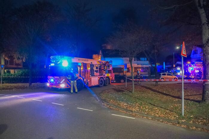 Uitslaande brand in winkelpand