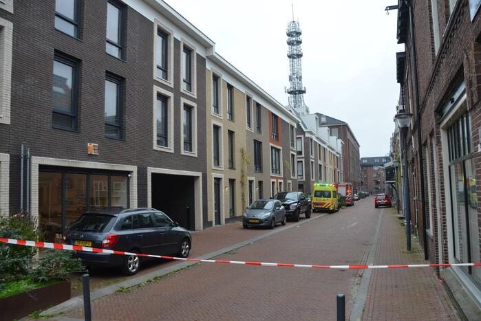 Straat afgezet na aanhouding van persoon