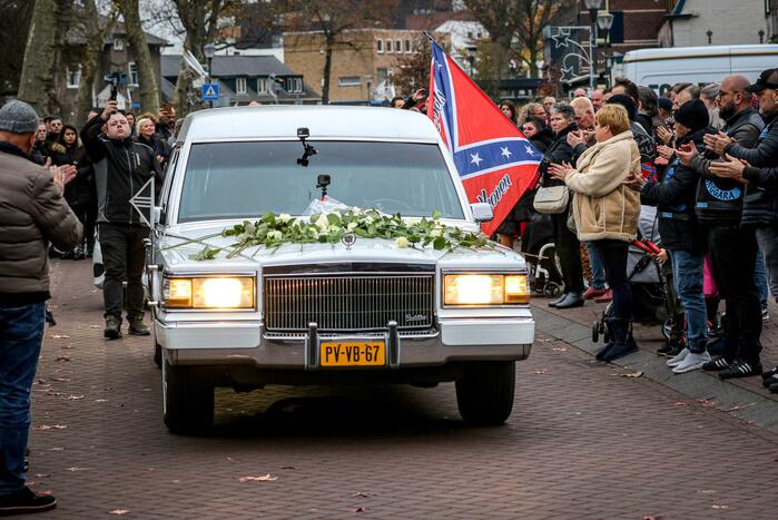 Afscheidsdienst van Mark Elbers druk bezocht