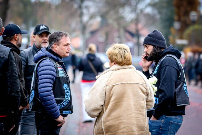 Afscheidsdienst van Mark Elbers druk bezocht