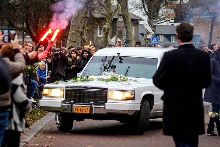 Afscheidsdienst van Mark Elbers druk bezocht